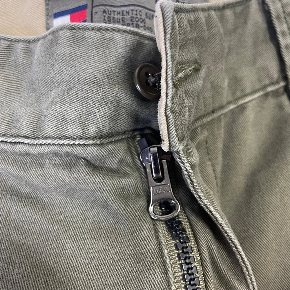 Y2K Tommy Hilfiger 2000 Mens Olive Green Cargo Shorts 33x14 Vintage Utility